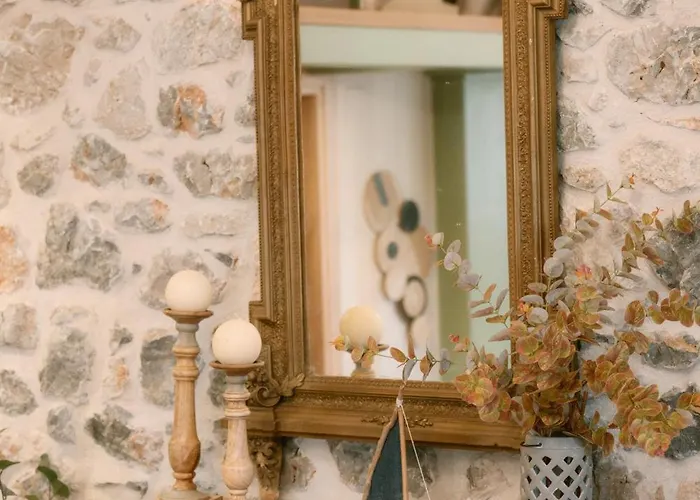 Kelly's Traditional House Of