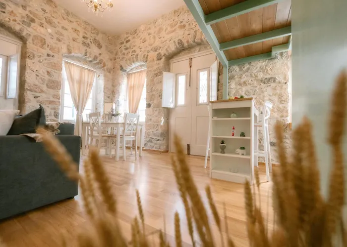 Case de vacanță Kelly's Traditional House Of *