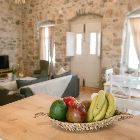 Kelly's Traditional House Of Semesterbostad *