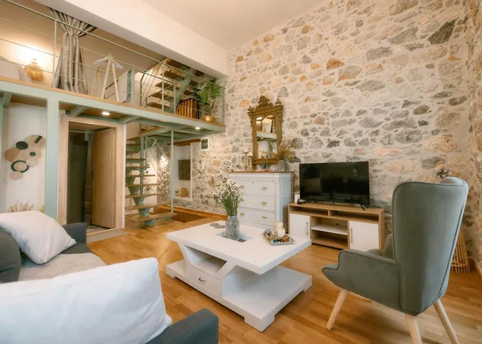 Kelly's Traditional House Of